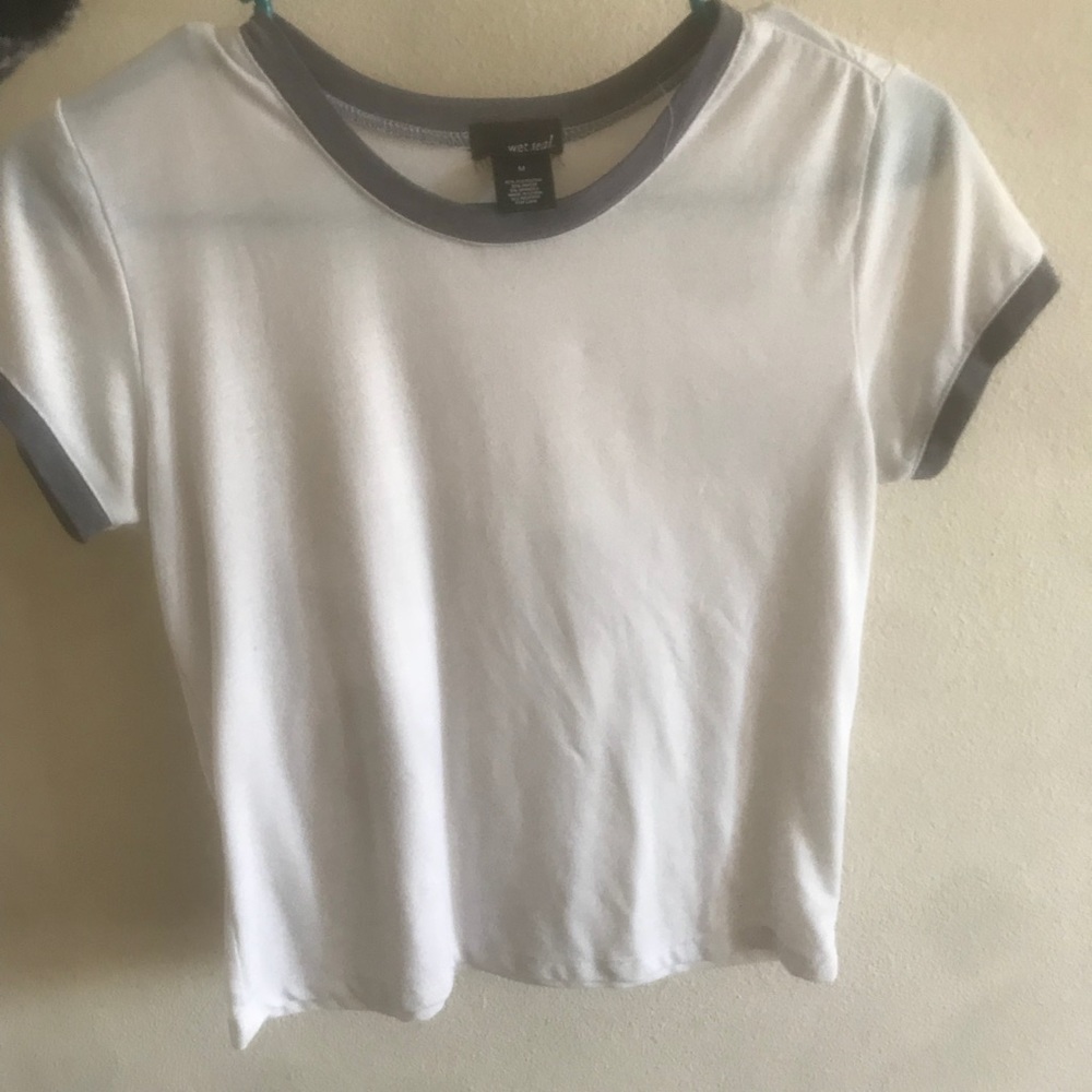 White T shirt